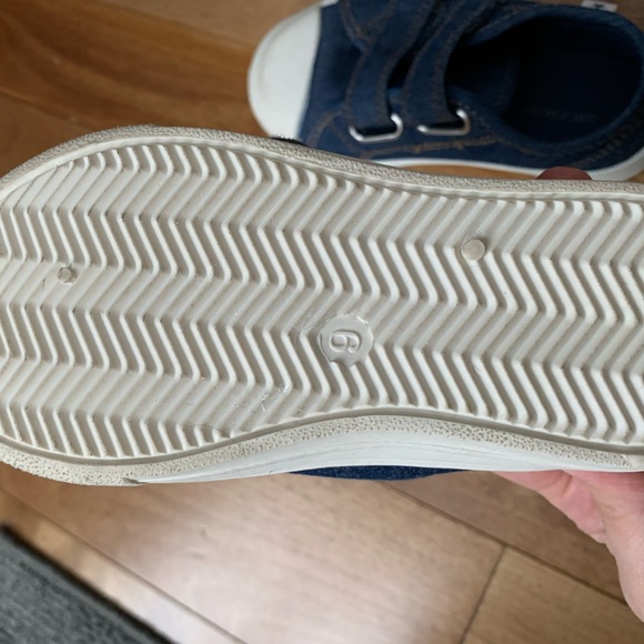 Joe Fresh toddler shoes - Picture 2 of 2